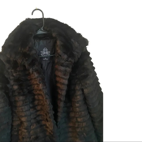 FALL CLEARANCE Bloomingdale’s Louise Paris Faux Fur Mink Jacket sold out! - Picture 3 of 7